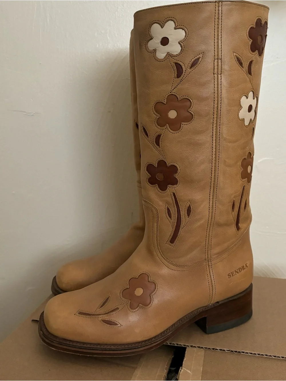 Sendra floral boots